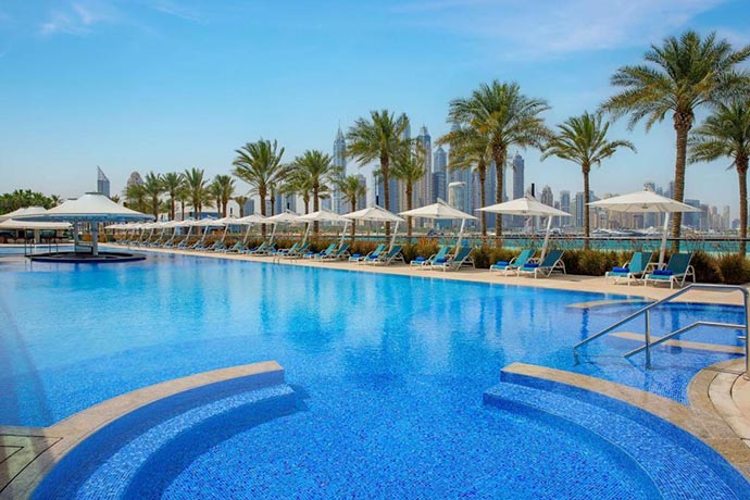 Bazen Hilton Dubai Palm Jumeirah
