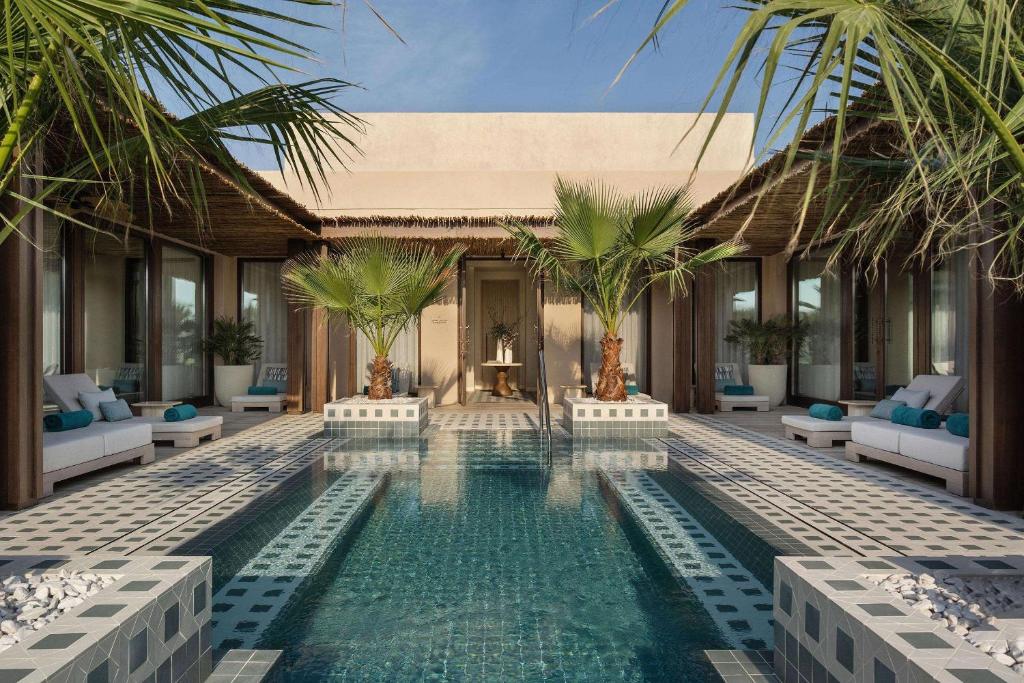 Bab Al Shams, A Rare Finds Desert Resort, Dubai bazen