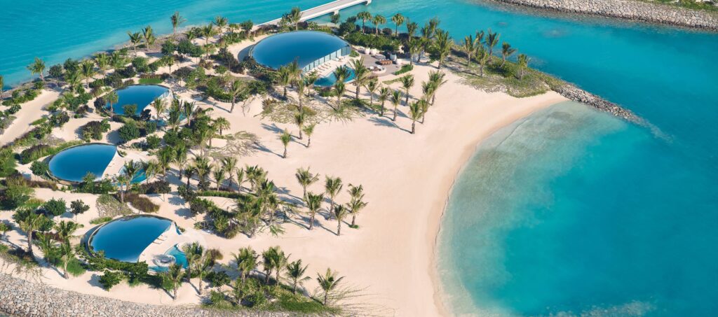 Beachfront Crown Villas Ensemble