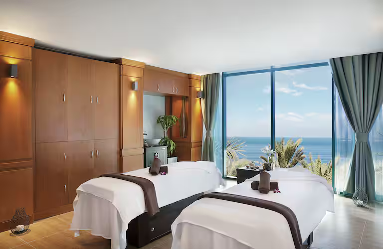 Hilton Dubai The Walk spa