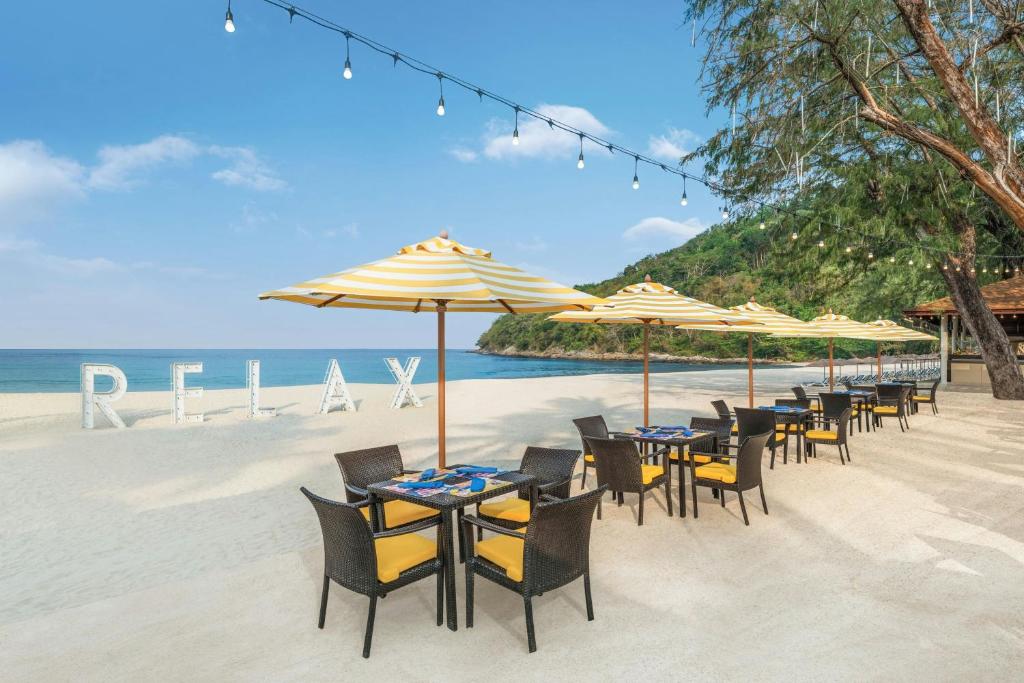 Le Méridien Phuket Beach Resort restoran