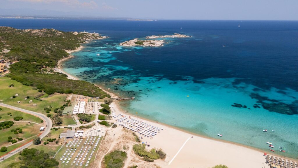 Mangia's Sardinia Resort plaza