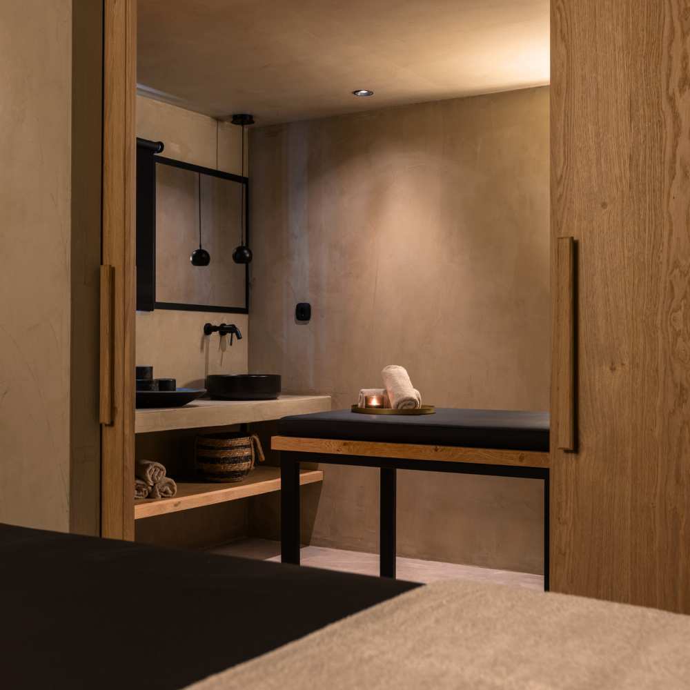 Minos Beach Art Hotel spa