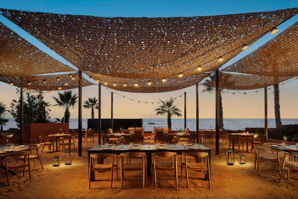 Tivoli La Caleta RESTORAN
