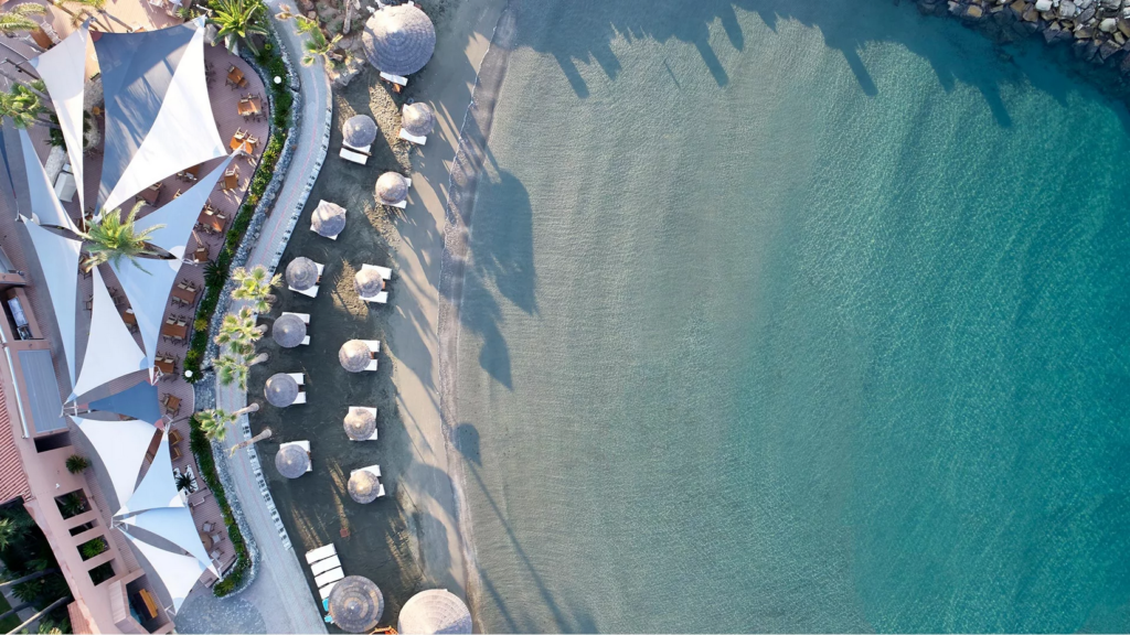 Amathus Beach Hotel Limassol plaza