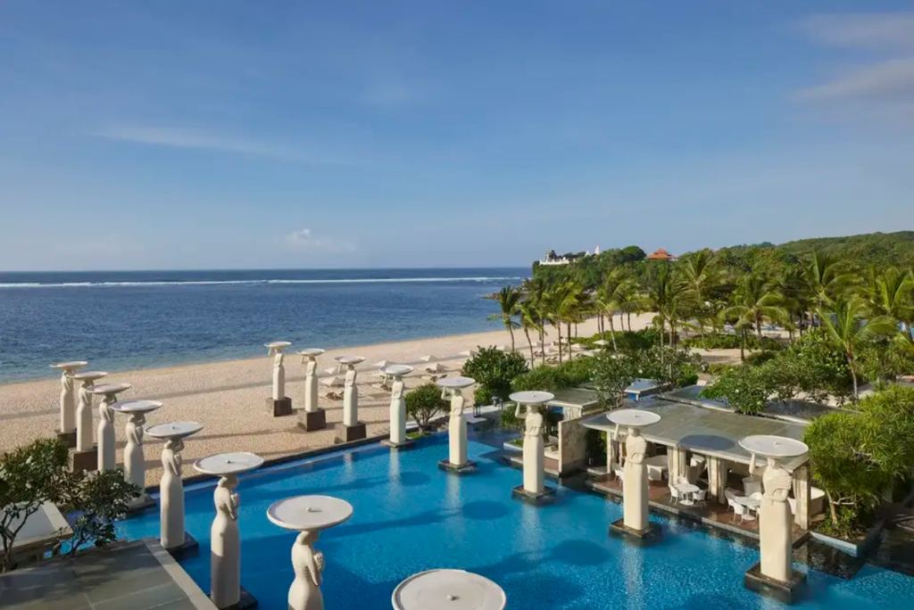 Mulia Resort plaza