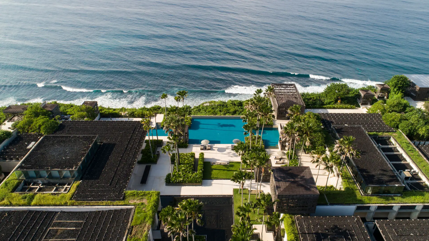 screenshot-2026-07-14-at-21-22-59-alila-villas-uluwatu-p100-exterior-aerial-sea-view-16x9-jpg-webp-slika-1920-x-1080-piksela-razmera-85