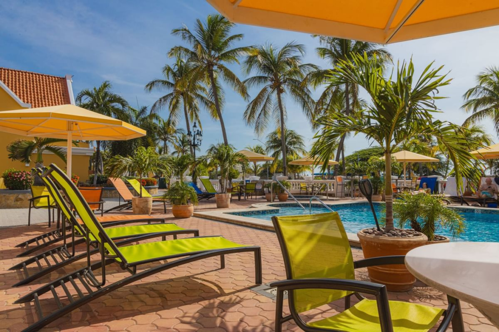 Amsterdam Manor Beach Resort bazen